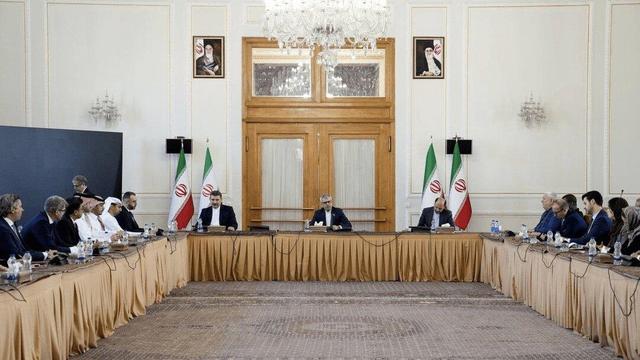 نشست بقائی با رایزنان و وابستگان مطبوعاتی سفارتخانه‌های خارجی