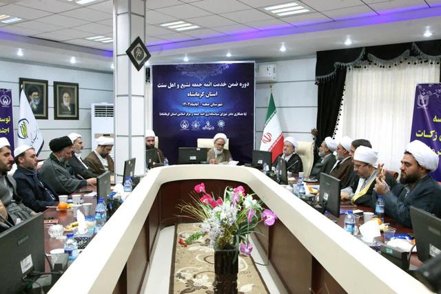 نماینده ولی فقیه در استان: وحدت شیعه و سنی در کرمانشاه الگویی از برادری و همدلی است