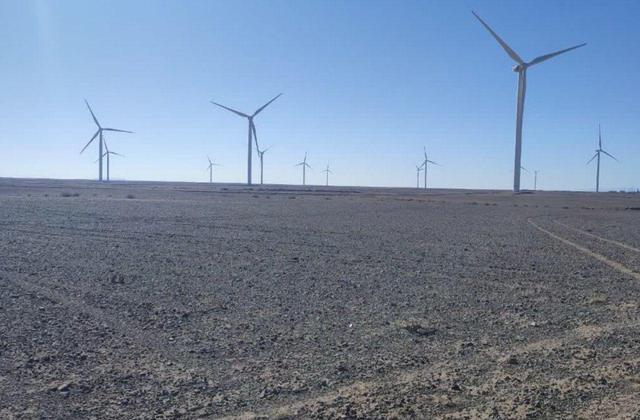 تخصیص ۱۲ هزار هکتار زمین در شهرستان نیمروز برای ساخت نیروگاه توربین بادی