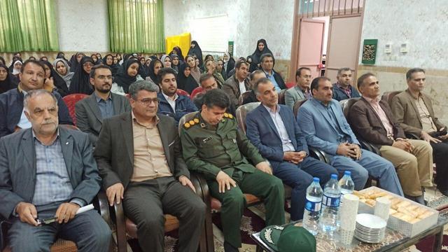 یادواره ۴۵ شهید دانش‌آموز کنگاور برگزار شد