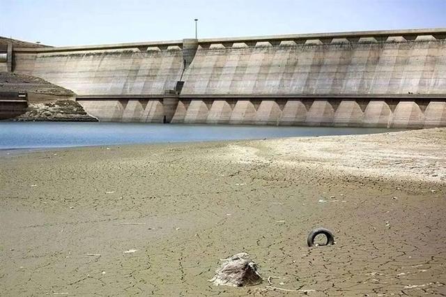 کشف ۷۴ جسد در سد کرج صحت دارد؟