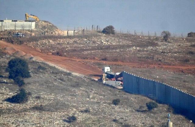 دیوارکشی رژیم صهیونیستی در عمق خاک لبنان و نفوذ به منطقه عیترون