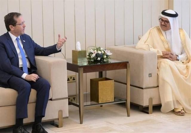 سفیر بحرین چراغ خاموش به تل آویو بازگشت