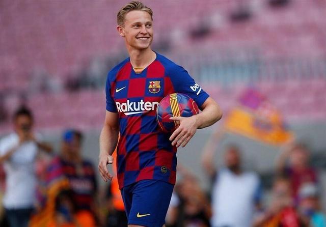 دیونگ: انگلیس بهترین لیگ دنیاست اما در بارسلونا خواهم ماند