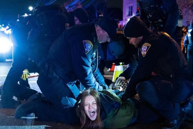 درگیری پلیس آمریکا با حامیان فلسطین