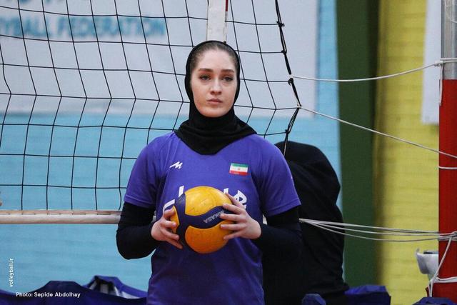 ملی‌پوش والیبال زنان: از خودی ضربه خوردم!