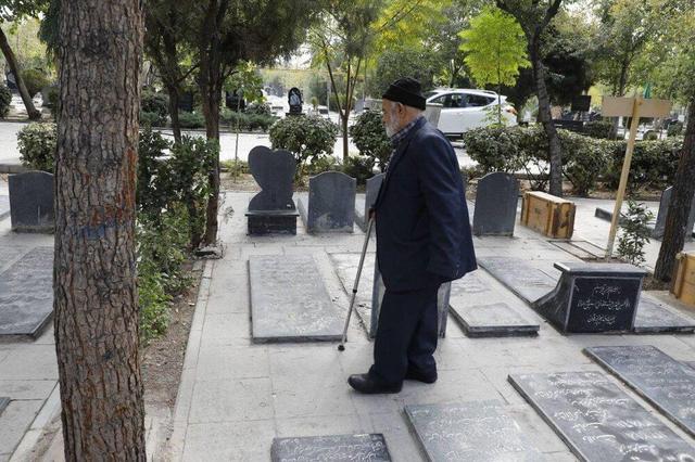 سرقت سنگ قبرهای بهشت زهرا توسط یک سنگ فروش