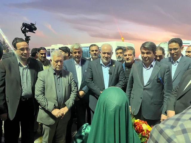 وزیر نیرو وارد کرمان شد/ ادای احترام به سردار سلیمانی