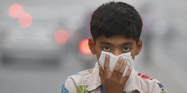 ازدحام بیماران قلبی تنفسی در بیمارستان‌های خوزستان | پایتخت‌نشین‌ها فکری برای آلودگی هوای این استان بکنند