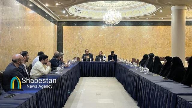 جلسه هیأت داوران هفدهمین دوره مسابقات مدهامتان همراه با اعطای احکام اعضا