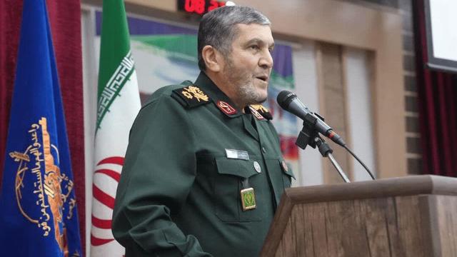 مساجد محور خدمت‌رسانی و احیای هویت دینی در محلات هستند