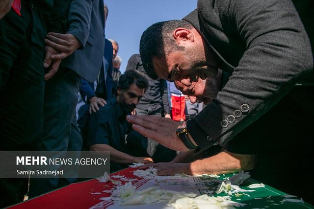 سردار امینی: پیکر مطهر ۱۰ شهید گمنام در اصفهان تشییع می‌شود 