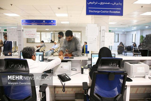 نظام سلامت در نگهداشت نیروها مشکل دارد