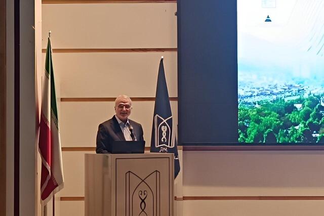 حسینی: آموزش علوم پزشکی باید بر پایه کیفیت، عدالت و کارآمدی باشد