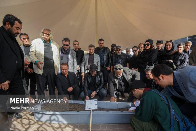 تشییع و خاکسپاری پیکر «همایون ارشادی» در کرج