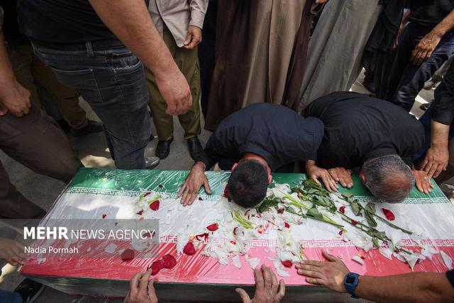 حسن دوست: پیکر چهار شهید گمنام در شهرها و روستاهای گرمه تشییع می‌شود