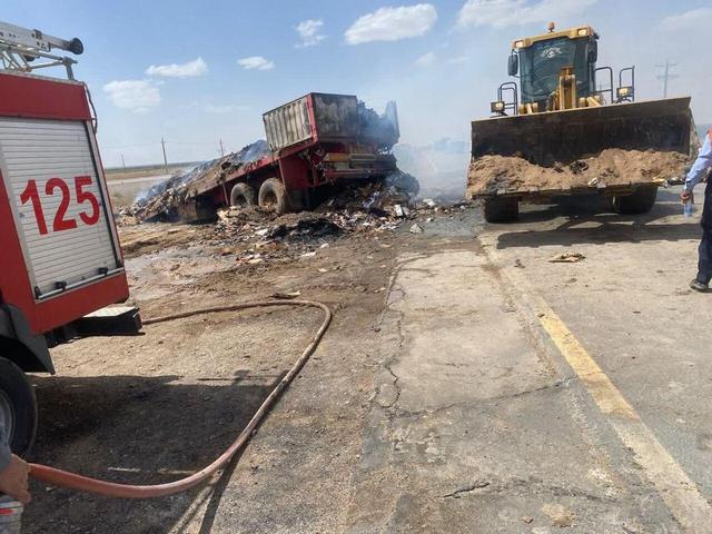 برخورد سه تریلی‌ در بروجرد ۲ کشته برجا گذاشت
