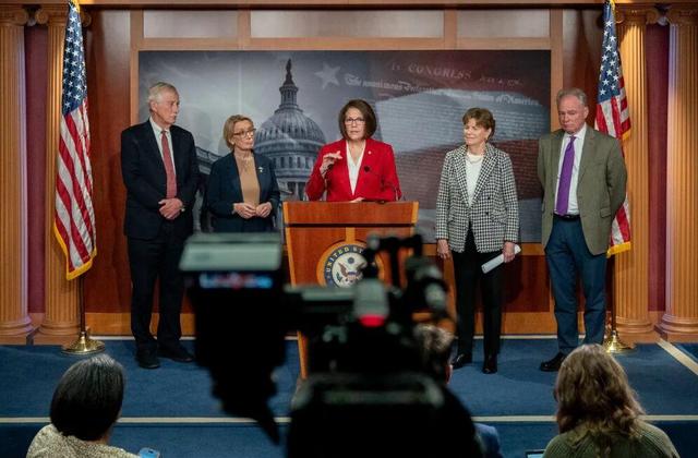 دستاورد دموکرات‌ها از طولانی‌ترین تعطیلی دولت آمریکا چه بود؟