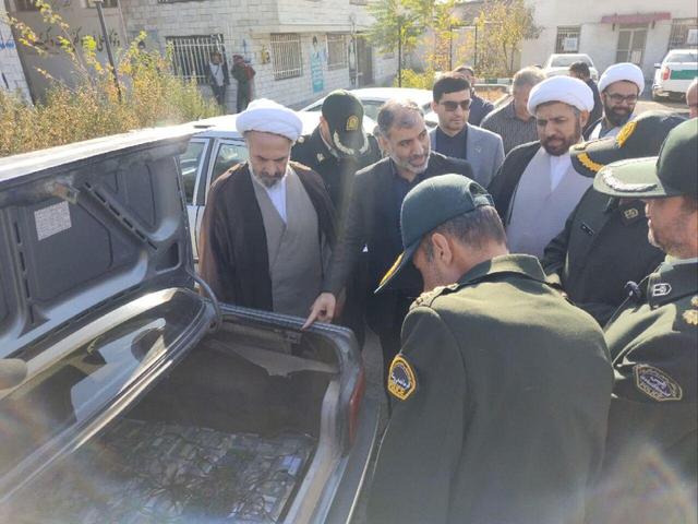 کشف ۲۳۰ دستگاه جی پی اس از دو دستگاه خودروی سواری در زنجان