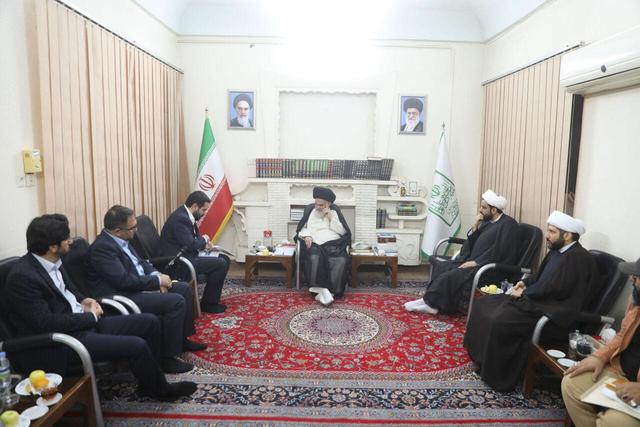 مسئولان به اولویت‌های واقعی کشور توجه کنند