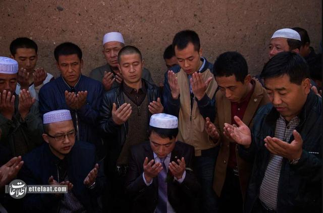 این چینی‌ها نماز را به فارسی می‌خوانند! +عکس