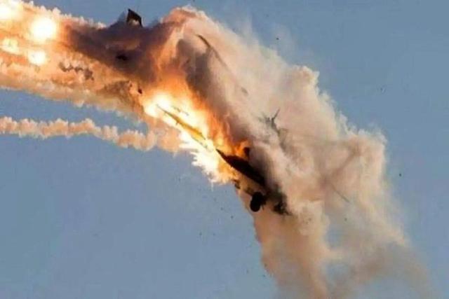 هواپیمای نظامی ترکیه بر فراز گرجستان منفجر شد؟ +ویدیو