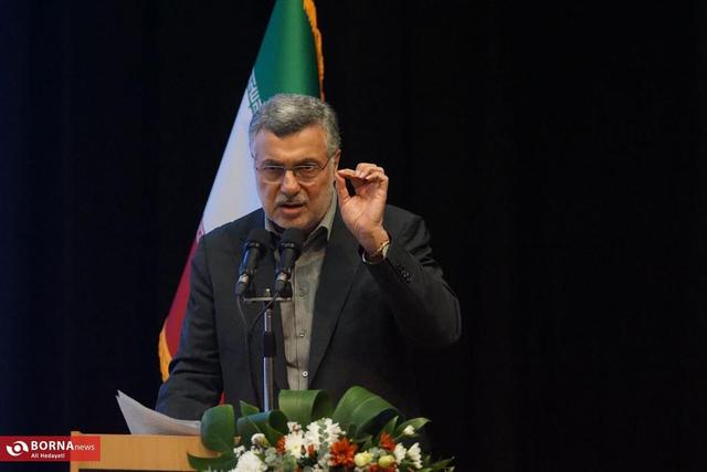 افزایش تعداد پزشکان به‌تنهایی مشکلات مناطق محروم را حل نمی‌کند/ ضرورت حرکت آموزش پزشکی از برنامه‌ریزی تئوریک به اجرای مسئله‌محور