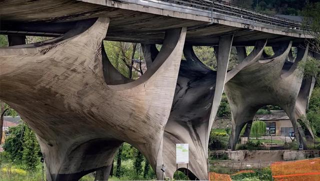 پل موسمتچی؛ اثری شاخص در سبک بروتالیسم و اکسپرسیونیسم سازه‌ای (+عکس)