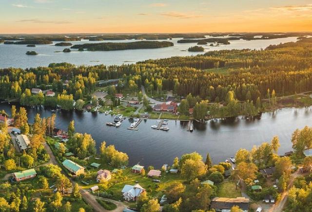 سرزمین هزار دریاچه کجاست؟