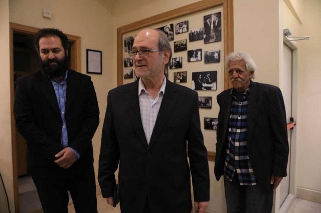 پنجشنبه/خانه تئاتر از انزوا بیرون کشیده شود