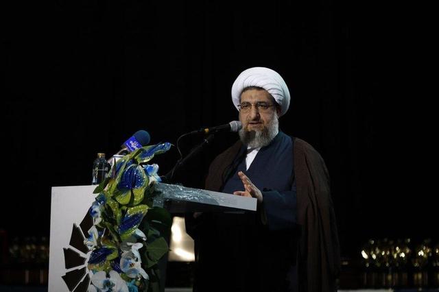 امام جمعه تبریز: بخش خصوصی توانمند، بهترین گزینه برای رهبری اقتصاد کشور است