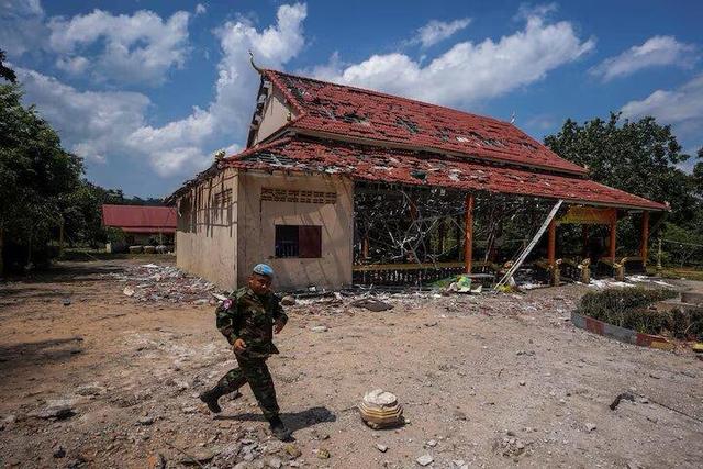 از سرگیری جنگی که ترامپ مدعی بود به آن پایان داده‌است / کامبوج و تایلند دوباره به جان هم افتادند / صلح ترامپ تعلیق شد