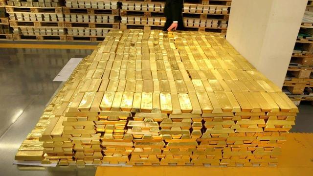 بالاخره طلا در بازارهای جهانی، اندکی آرام گرفت