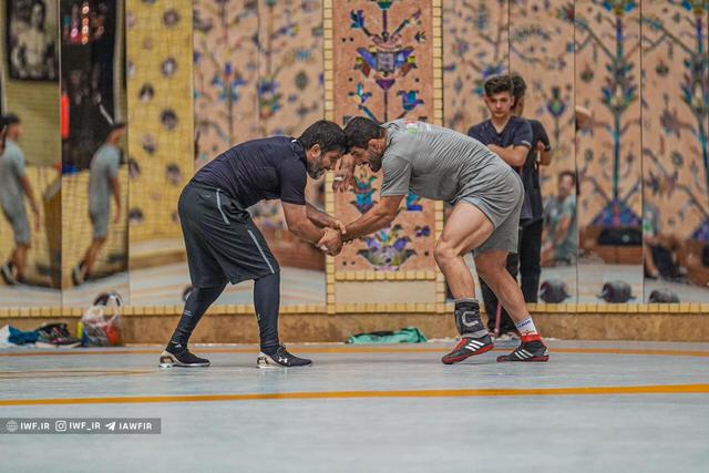 عکس| قهرمان المپیک در جمع قهرمانان دنیا: شما بهترین هستید