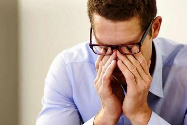 بیماری‌ای که حتی عینک هم درمانش نمی‌کند | شیوع قوز قرنیه در ایران ۱۰ برابر جهان