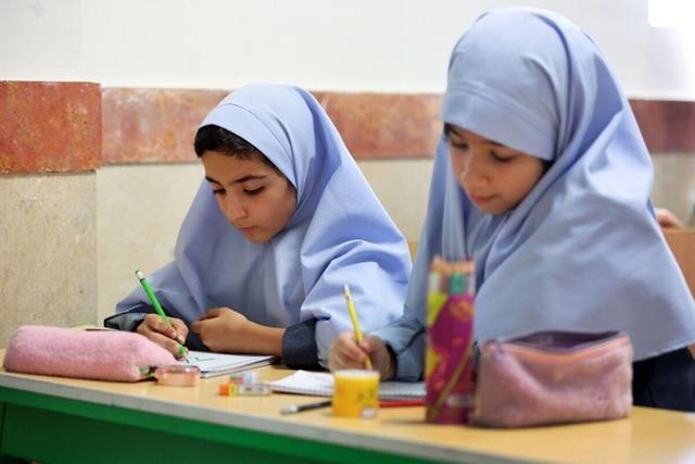 فقط مدرسه‌سازی راه‌حل نیست