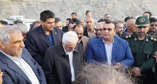 استاندار خراسان شمالی دستور توقف طرح پرورش شترمرغ را صادر کرد