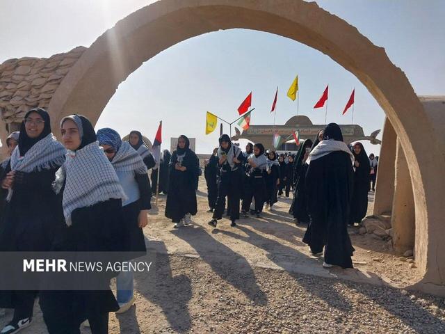 محمدیان: ۲۰۰۰ دانش آموز از یادمان شهید کاوه در مهاباد بازدید کردند