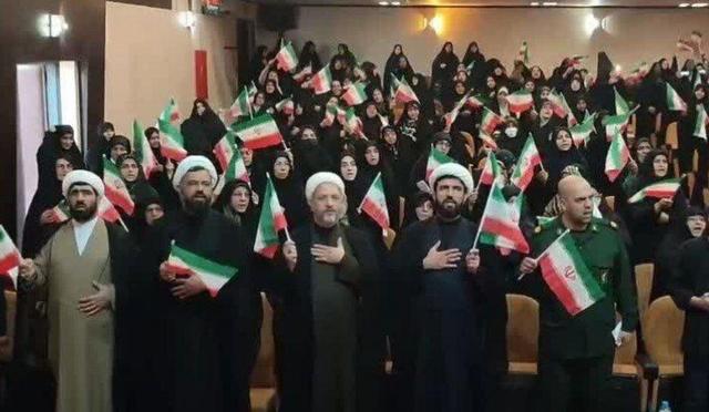 اجرای پویش برافراشتن پرچم در گلستان