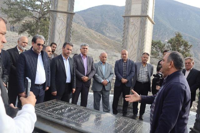 سیدابوالقاسم نباتی شاعر و عارف نامدار آذربایجان غریب و مهجور مانده است