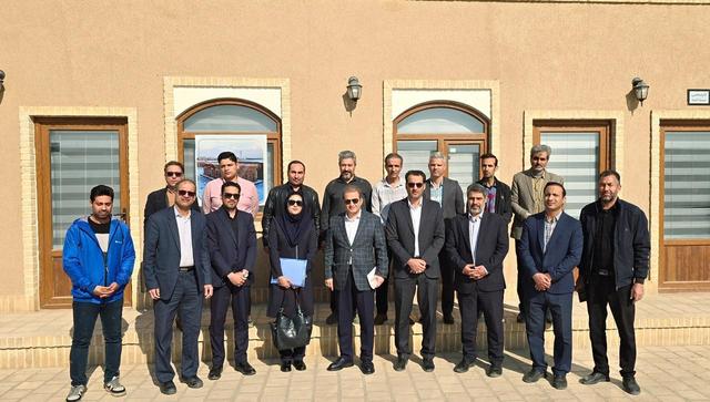 نشست هم‌اندیشی انجمن دوستداران میراث فرهنگی سلیمان صباحی بیدگلی با مدیرکل پایگاه‌های ملی و جهانی 