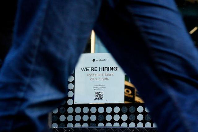 تصویر کِدر بازار کار آمریکا زیر ابری به نام «مشاغل شبح»؛ صندلی‌های که پُر نمی‌شوند!