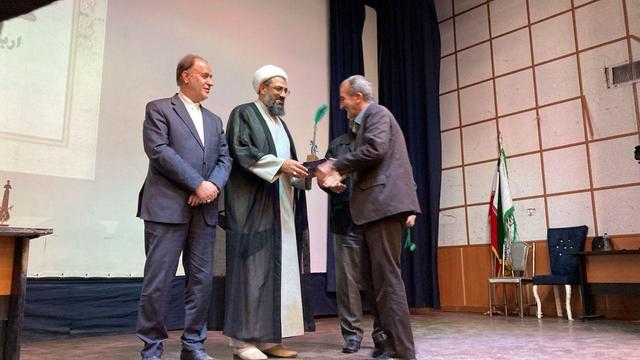 خادمان ۲۳ موکب اربعین همدان مستقر در کشور عراق تجلیل شدند