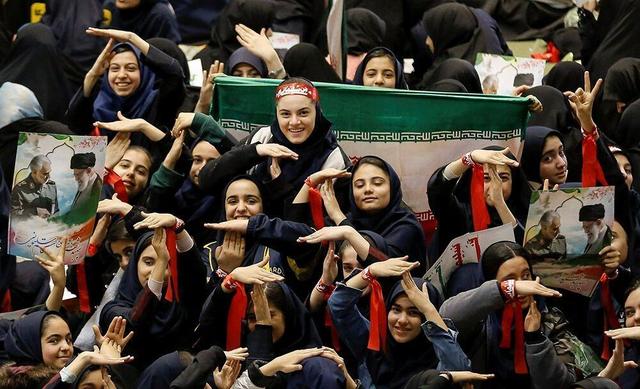 نسل جدید بسیجی، پرچمدار گام دوم انقلاب است +فیلم