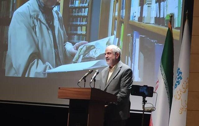 مسجد جامعی: اهداء ۳۰ هزار جلد کتاب دکتر میرمجلسی وقف ماندگار است