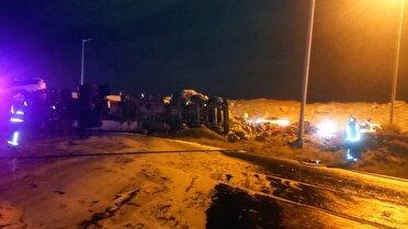 واژگونی تانکر حامل بنزین در محور قم-اراک