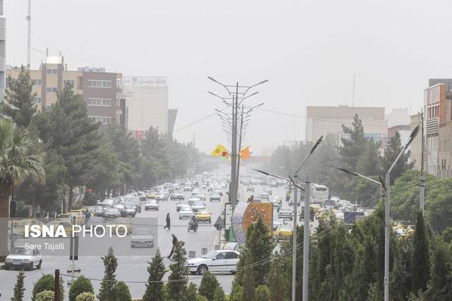 تداوم آلودگی هوا در مناطق پرجمعیت/ وزش باد، گرد و خاک و گاهی رگبار در نوار غربی کشور