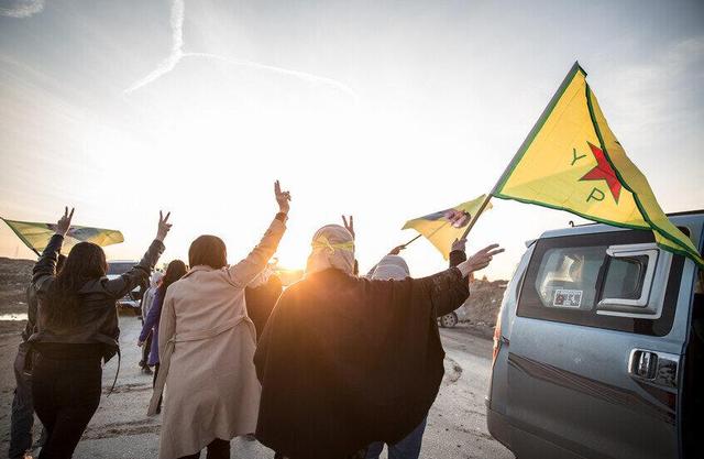 نشست‌های قریب الوقوع میان قسد و دمشق در خارج از سوریه به درخواست آمریکا