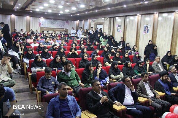 نودانشجویان دانشگاه آزاد اسلامی بوشهر با آیینی صمیمی و فرهنگی به جمع خانواده دانشگاه پیوستند