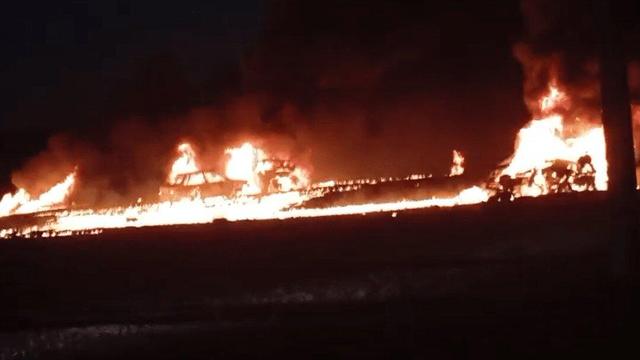 ببینید | ۸ کشته در پی تصادف وانت سوخت‌بر حامل بنزین قاچاق